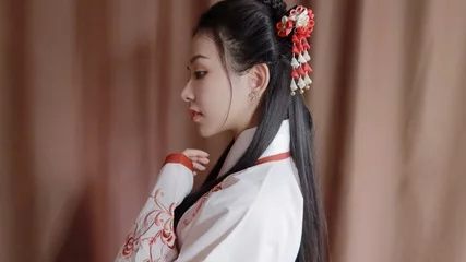 大叔看上女儿的闺蜜韩剧主角是谁